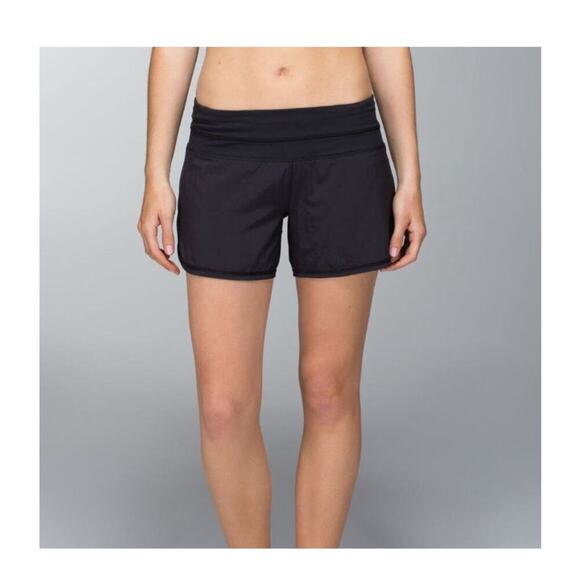 Lululemon Groovy Run Short in Black Size 6 - Picture 1 of 5